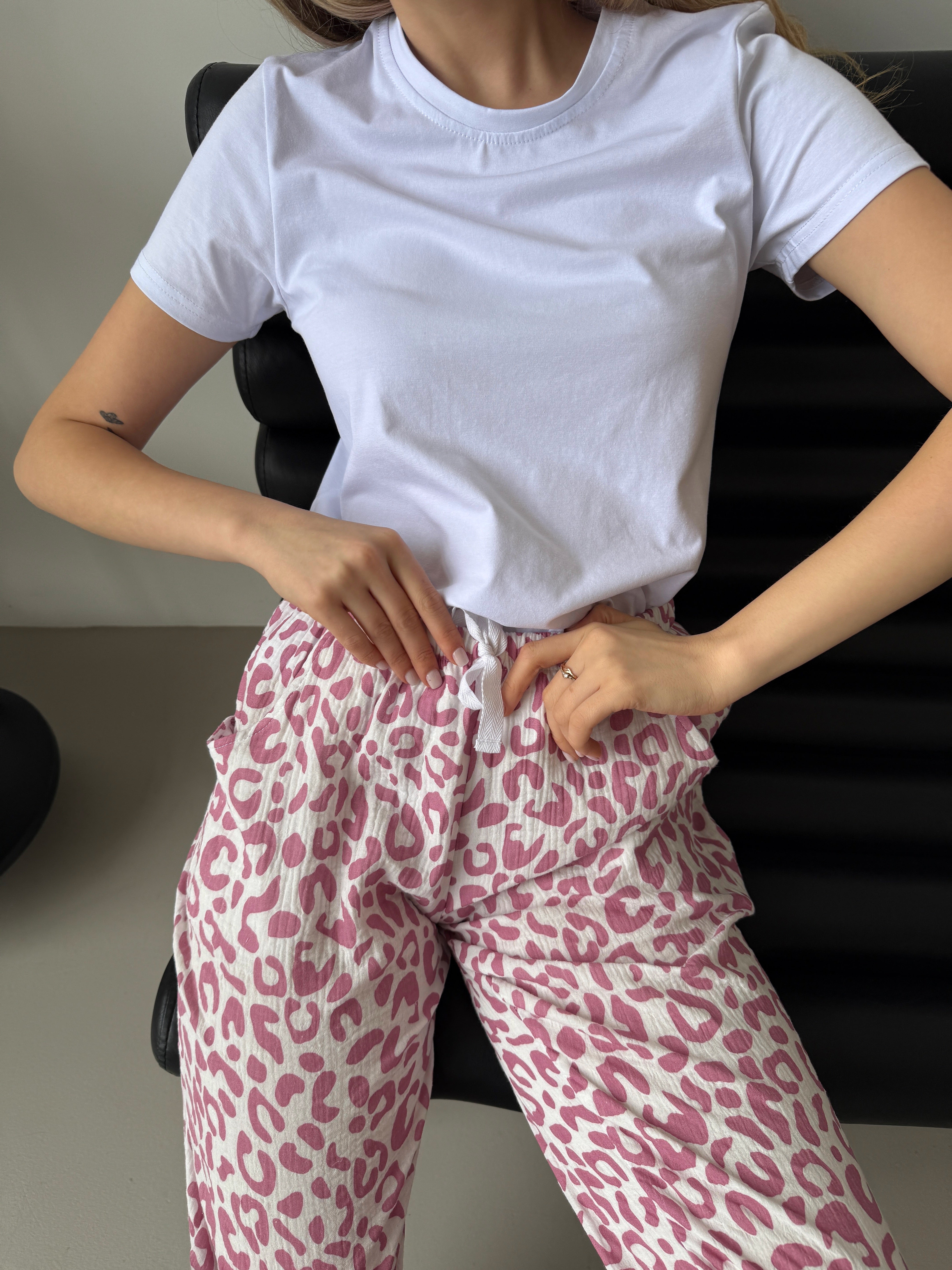 Pink Leopard Women Pajama Set, Animal Pattern Sleepwear for Her, Women Fall Long Sleeve pjs, Warm Autumn Pajamas, Cute Muslin Leopard pjs