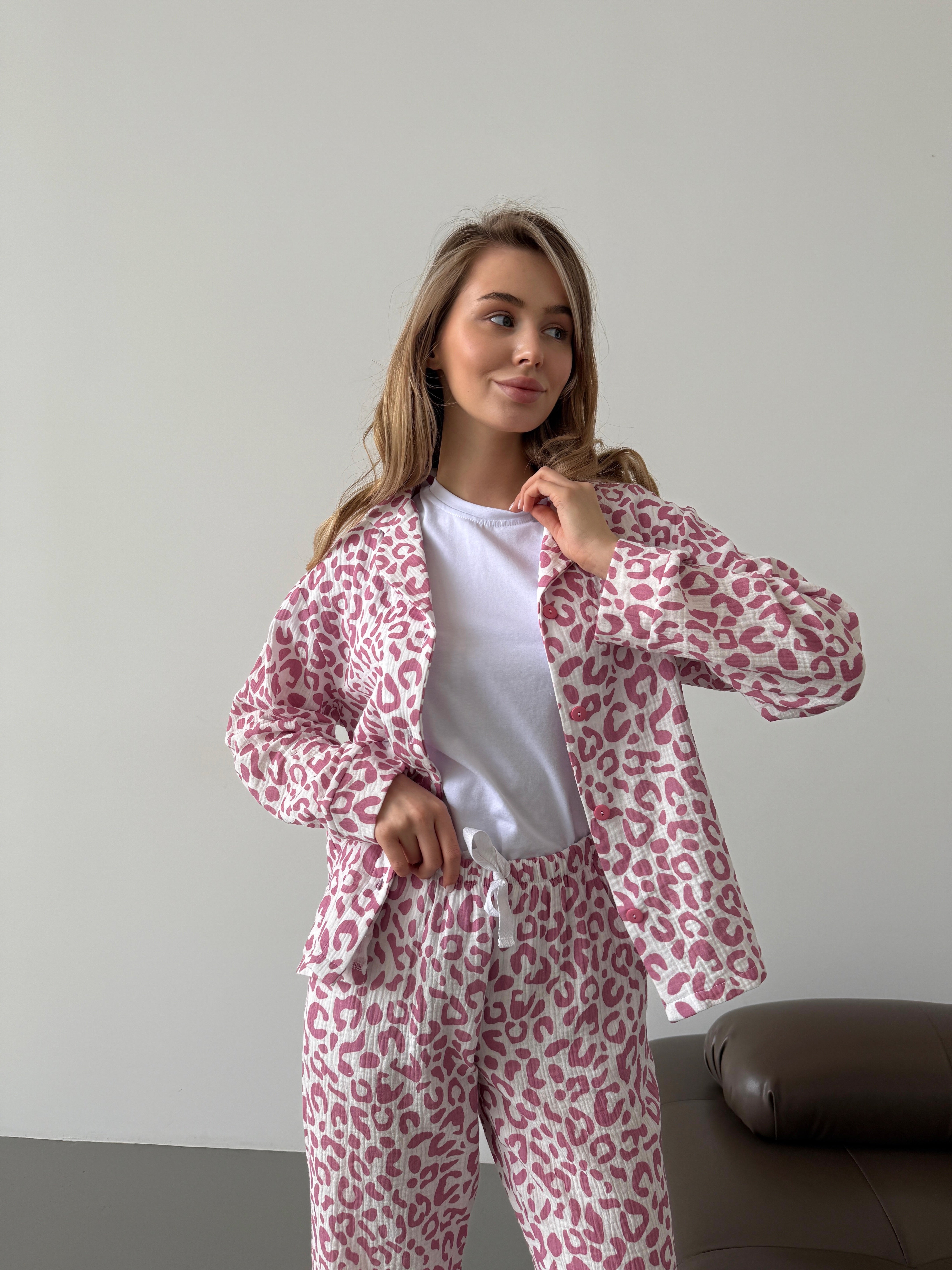 Pink Leopard Women Pajama Set, Animal Pattern Sleepwear for Her, Women Fall Long Sleeve pjs, Warm Autumn Pajamas, Cute Muslin Leopard pjs
