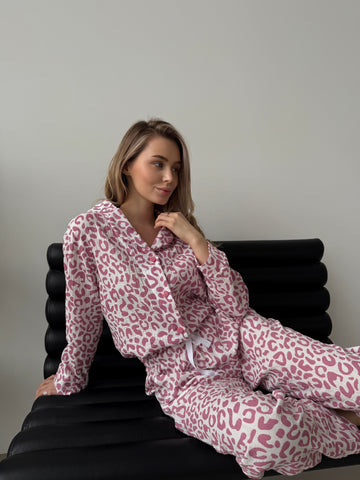 Pink Leopard Women Pajama Set, Animal Pattern Sleepwear for Her, Women Fall Long Sleeve pjs, Warm Autumn Pajamas, Cute Muslin Leopard pjs