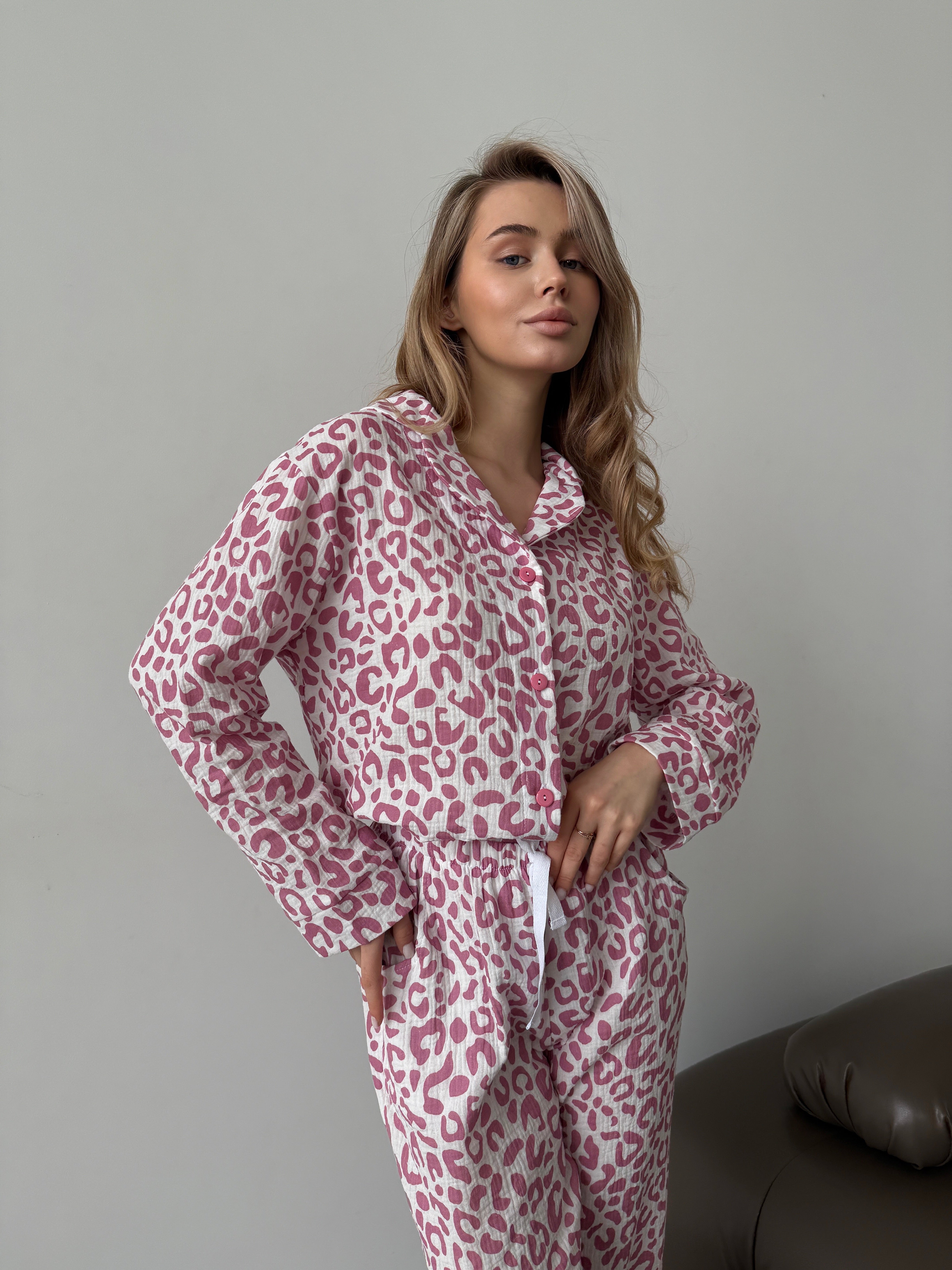 Pink Leopard Women Pajama Set, Animal Pattern Sleepwear for Her, Women Fall Long Sleeve pjs, Warm Autumn Pajamas, Cute Muslin Leopard pjs