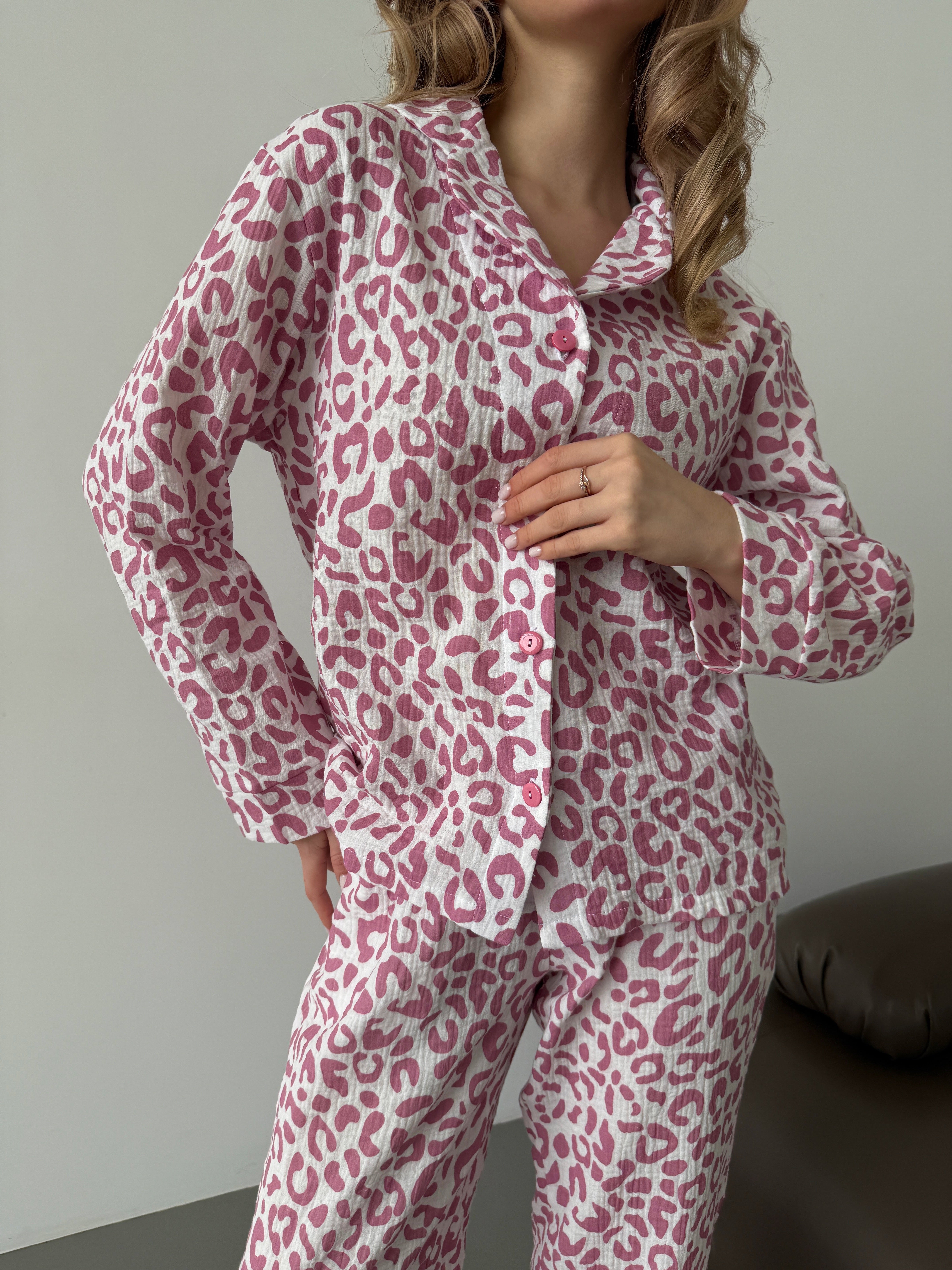 Pink Leopard Women Pajama Set, Animal Pattern Sleepwear for Her, Women Fall Long Sleeve pjs, Warm Autumn Pajamas, Cute Muslin Leopard pjs