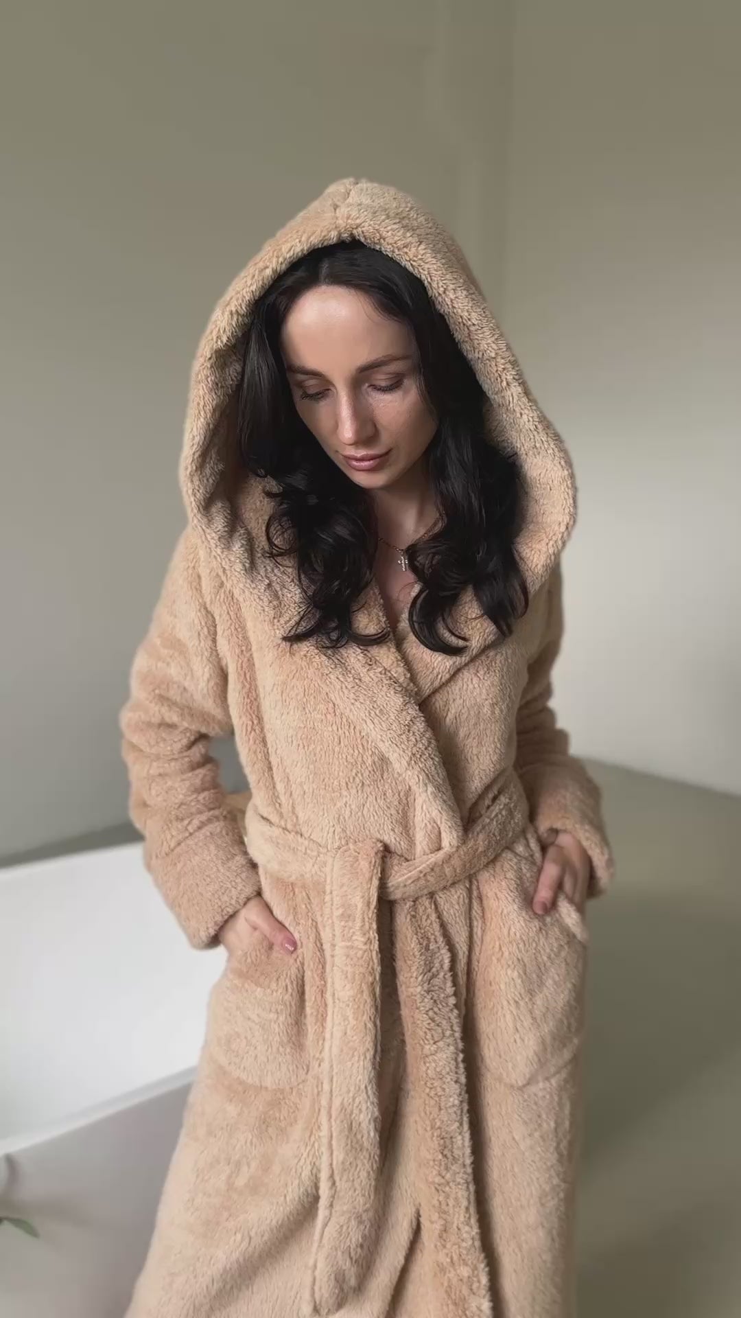 Damen-Bademantel aus Baumwollvelours und Spitze, eleganter Luxus-Bademantel, weicher Braut-Bademantel, kuscheliges Loungewear-Geschenk für Sie, langer Spa-Bademantel mit Ärmeln